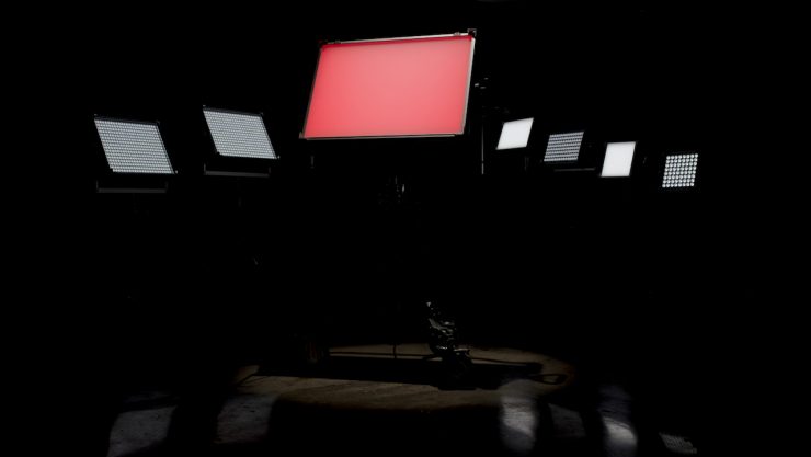 V24S spotlight red